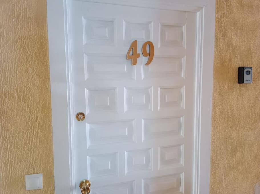 Apartamento 49 托雷莫利诺斯 外观 照片